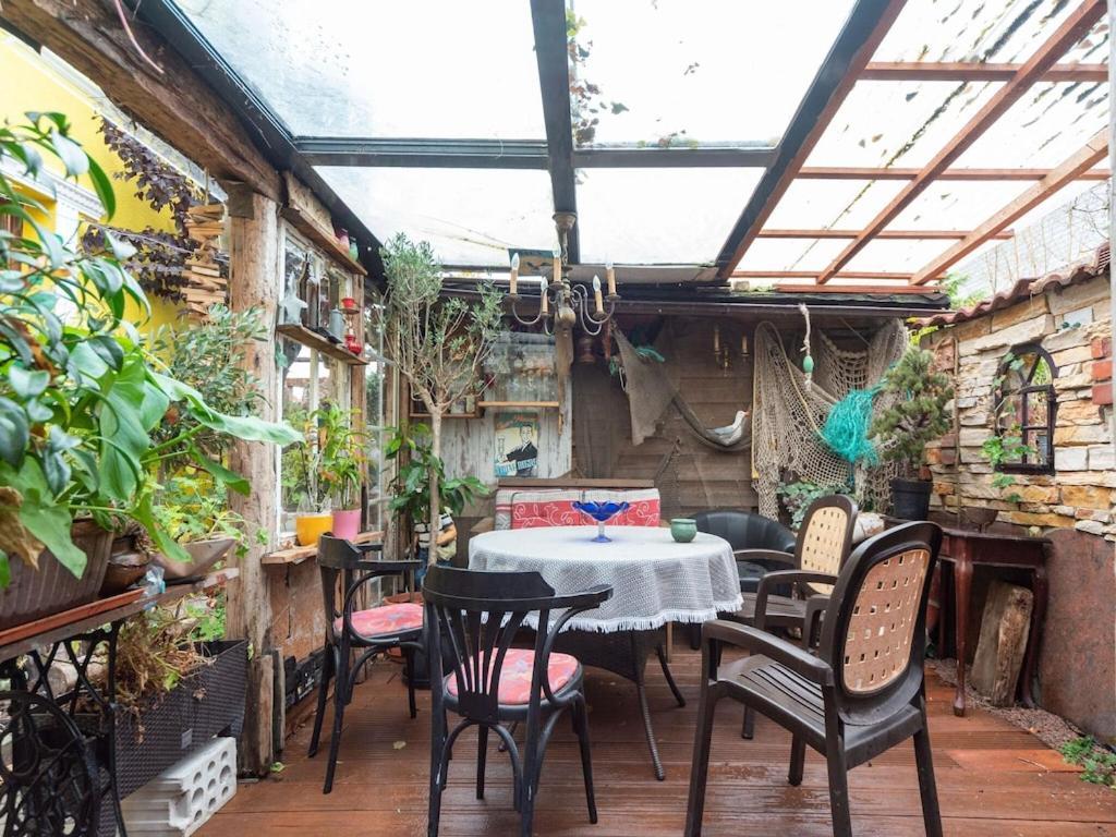 Cozy In With Private Terrace